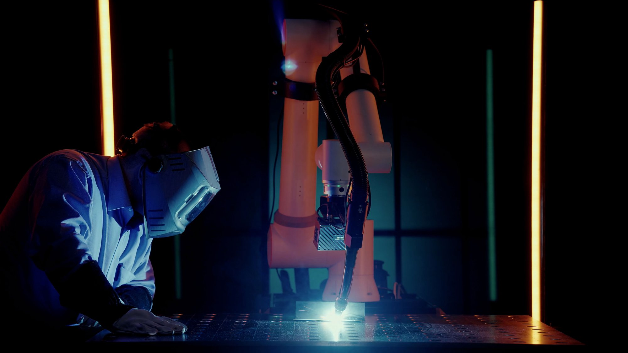 A welder became robot operator thanks to WeldMate